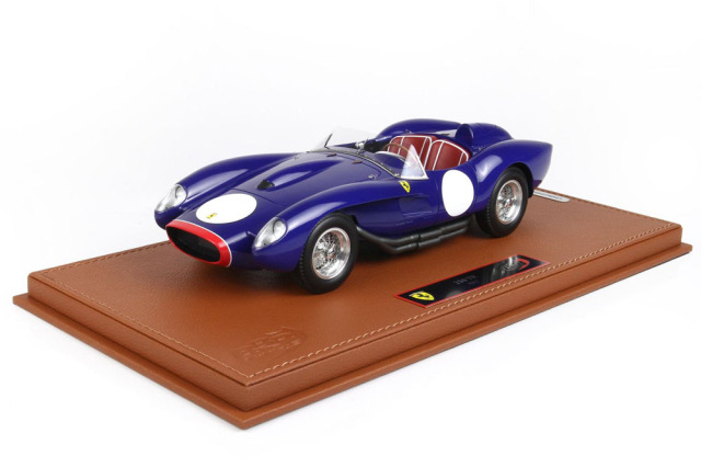 Ferrari 250 TR 1958 Le Mans model in 1:18 scale in Red