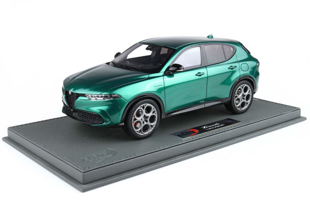 Alfa Romeo Tonale Veloce Plug-in Hybrid Grün BBR 1/18 | Modell-Auto-Shop
