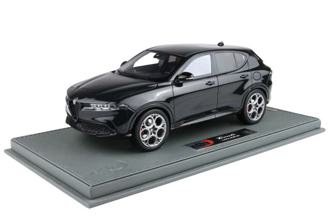 【お取り寄せ商品】  BBRC1856DV 1/18 Alfa Romeo Tonale Veloce Nero Alfa Limited 20pcs （ケース付）