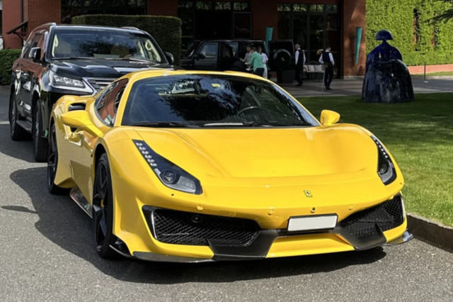 ** 予約商品 ** BBRC218TM 1/43 Ferrari 488 Pista Spider Giallo Modena