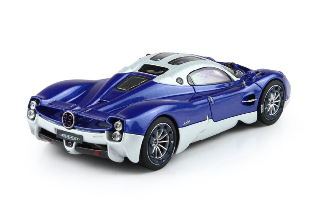 未使用 BBR モデル 1/18 パガーニ Utopia ミニカー 限定品 お取り寄せ商品】 BBR P18223E1V 1/18 Pagani Utopia M208 Blue