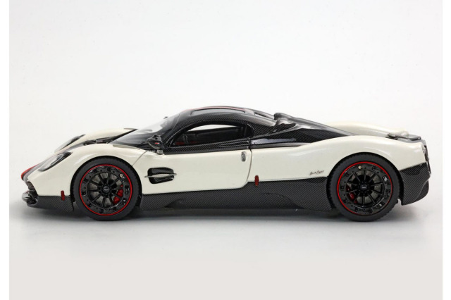 パガーニページ パガーニ・アウトモビリ（Pagani Automobili）｜SKY GROUP