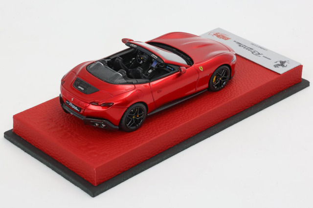 BBRC282SU33 Ferrari Roma Spider Rosso Enzo Metallic (Red