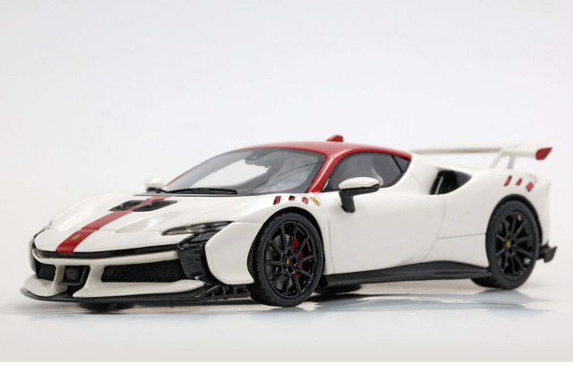 フェラーリ　ローマF1DCT 1/43スケール ホワイトミニカー フェラーリ ローマF1DCT 1/43スケール ホワイトミニカー フェラーリ