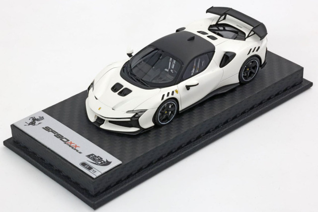** 予約商品 ** BBRC285SU25 Ferrari SF90 XX Stradale Bianco Fuji matt / Black roof  (Carbon Base) Limited 15pcs