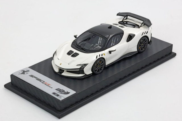 ** 予約商品 ** BBRC285SU26 Ferrari SF90 XX Stradale Bianco Fuji gloss / Black roof  (Carbon Base) Limited 20pcs