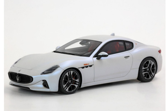 予約商品 ** BBRC298D Maserati Granturismo Folgore 2023
