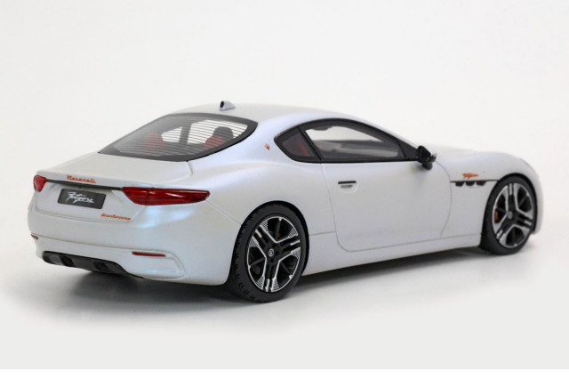お取り寄せ商品】 BBRC298D Maserati Granturismo Folgore 2023