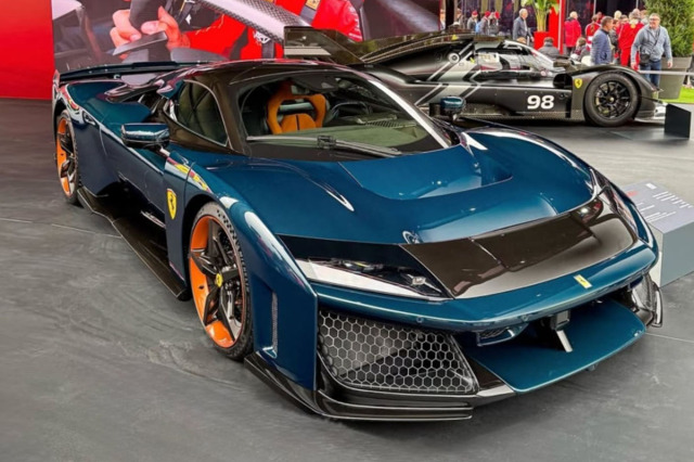 ** 予約商品 ** BBRC305N 1/43 Ferrari F80 Full Carbon Blue 99pcs