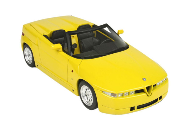 ** 予約商品 ** BBRC311C Alfa Romeo RZ Roadster Yellow