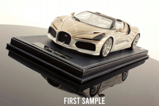 ** 予約商品 ** MR collection BUG015SE2 1/18 Bugatti W16 Mistral Special Edition