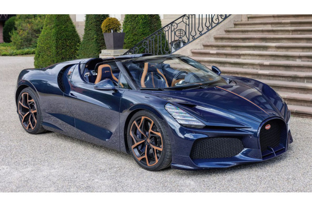 ** 予約商品 ** MR collection BUG015SE3 1/18 Bugatti W16 Mistral Blue Carbon Limited 99pcs