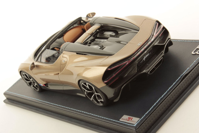 MR collection BUG015D 1/18 Bugatti W16 Mistral Dore ミニカー専門店