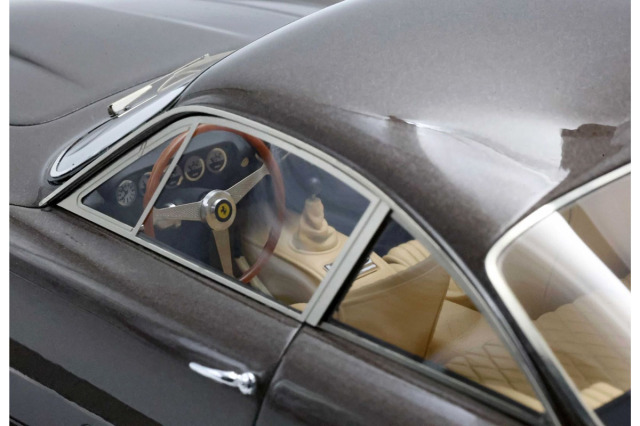 BBR スティーブ・マックイーンの愛車　フェラーリ２５０ＧＴ　ルッソ 100台以上の「跳ね馬」を所有した父 フェラーリ250 GT ルッソ 娘が継い