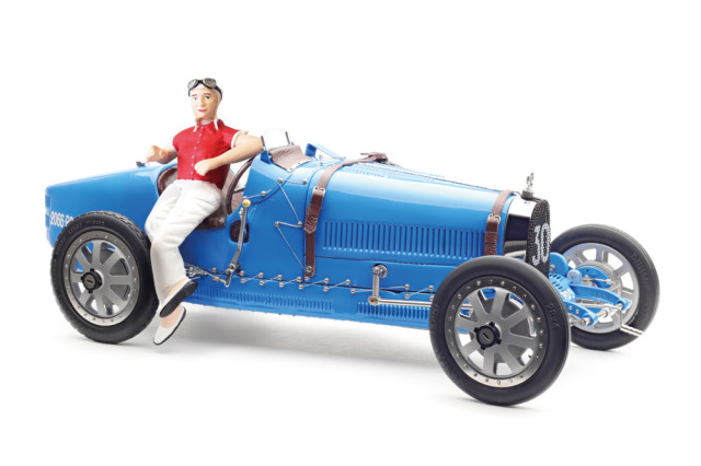 【お取り寄せ商品】 CMC M-100-B018 1/18 Bugatti T35 1924 Bright blue Livery With a Female Racer Figurine Limited Edition 600 pcs