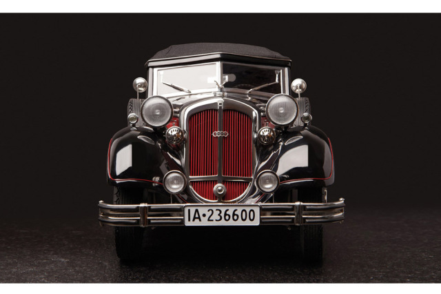 お取り寄せ商品】 CMC C-010 1/12 Horch 853 1937 Red/Black ミニカー