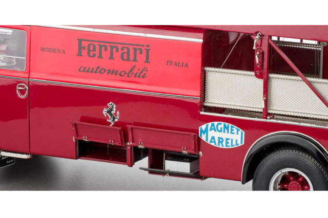 CMC M-084 1/18 Ferrari Renntransporter Fiat 642 RN2 Bartoletti