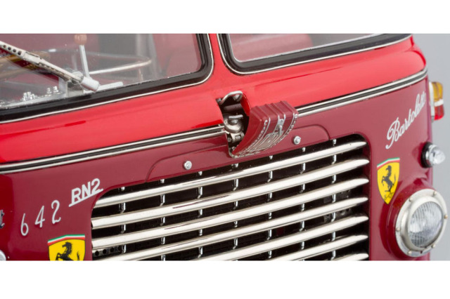 お取り寄せ商品】 CMC M-084 1/18 Ferrari Renntransporter Fiat