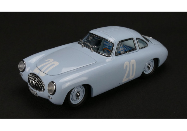 お取り寄せ商品】 CMC M159 1/18 Mercedes Benz 300SL Great Price of