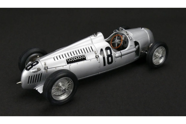 CMC M161 1/18 Auto Union Type C Bernd Rosemeyer 1936 #18 ミニカー