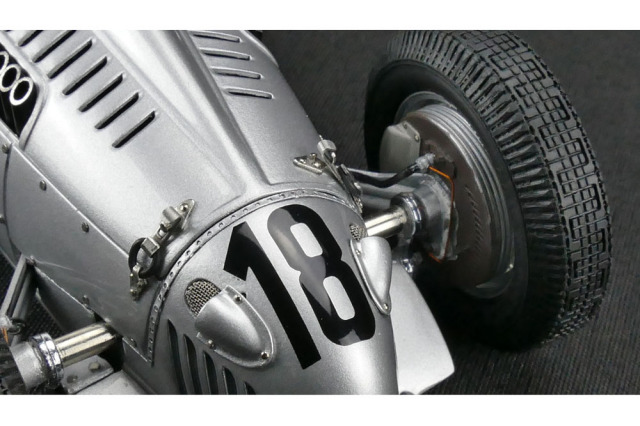 CMC M161 1/18 Auto Union Type C Bernd Rosemeyer 1936 #18 ミニカー