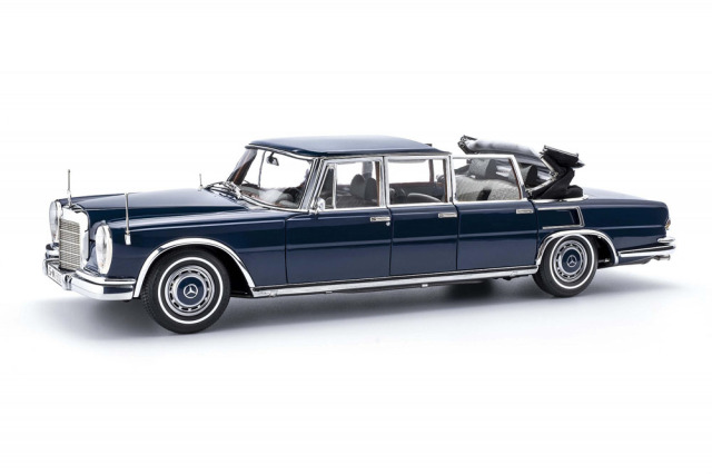 CMC M205 1/18 Mercedes-Benz (W100) 6-door Pullman Landaulet