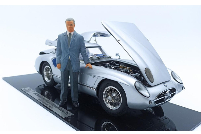 CMC M246 1/18 Mercedes-Benz 300 SLR Coupe 1955 Blue interior with Figure Limited 500pcs