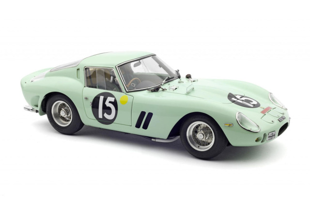 CMC M-247 1/18 Ferrari 250 GTO RHD #3505 Stirling Moss #15 Limited 2200pcs