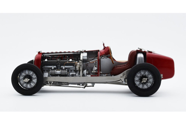【お取り寄せ商品】 CMC M257 1/18 Alfa Romeo P3 Rolling Chassis (Cut-off Model) ケース付き Limited 300pcs