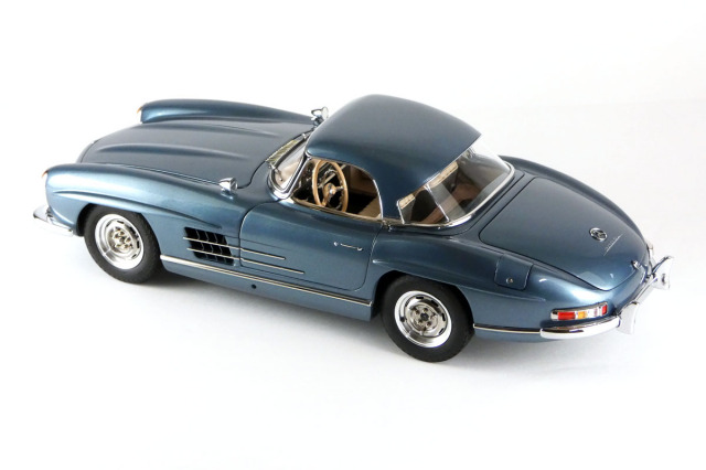 CMC M-283 1/18 Mercedes-Benz 300 SL W198 Hardtop Blue metallic