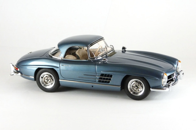CMC M-283 1/18 Mercedes-Benz 300 SL W198 Hardtop Blue metallic