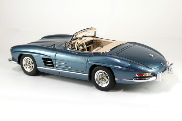 CMC M-283 1/18 Mercedes-Benz 300 SL W198 Hardtop Blue metallic