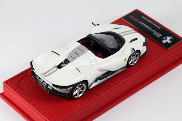 BBR Deluxe C267BDL Ferrari Daytona SP3 Bianco Italia Opaco (Red