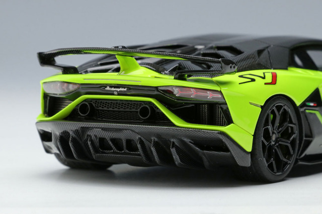 アイドロン EM438J ランボルギーニ アヴェンタドール SVJ 2018