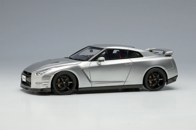 【お取り寄せ商品】 EIDOLON EM683C Nissan GT-R Track edition engineered by Nismo 2015 Ultimate Silver Metallic Limited 50pcs