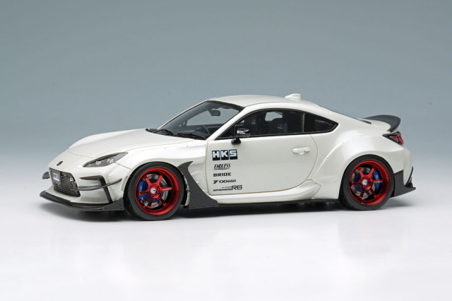 EIDOLON EM732 HKS Driving Performer GR86 Type-R Pearl White Limited 150pcs
