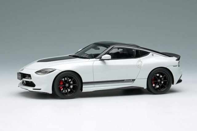 【お取り寄せ商品】 EIDOLON EM735B Nissan Fairlady Z Customized Edition 2024 Prism White Limited 50pcs