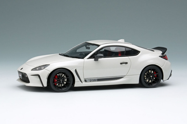 【お取り寄せ商品】 EIDOLON EM752B Toyota GR86 40th Anniversary Limited 2023 Crystal White Pearl