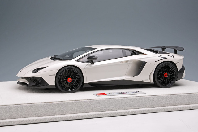 EIDOLON EML005B 1/18 Lamborghini Aventador LP750-4 SV 2015 Pearl White (Large SV Logo)