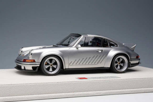 ミニカー　1/18 Singer 911 DLS 2022(グロスビジブルカーボン×レッドホイール) [EML018H] EIDOLON 1/18 Porsche Singer 911 DLS 2022 Pink EML018E With