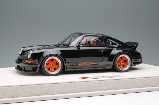 【お取り寄せ商品】 EIDOLON EML018R 1/18 Singer DLS 2023 Black / Orange Stripe Limited 80pcs