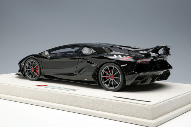 アイドロン EML026D 1/18 ランボルギーニ アヴェンタドール SVJ 2018