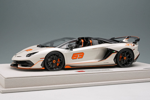 アイドロン EML030F 1/18 ランボルギーニ アヴェンタドール SVJ 63