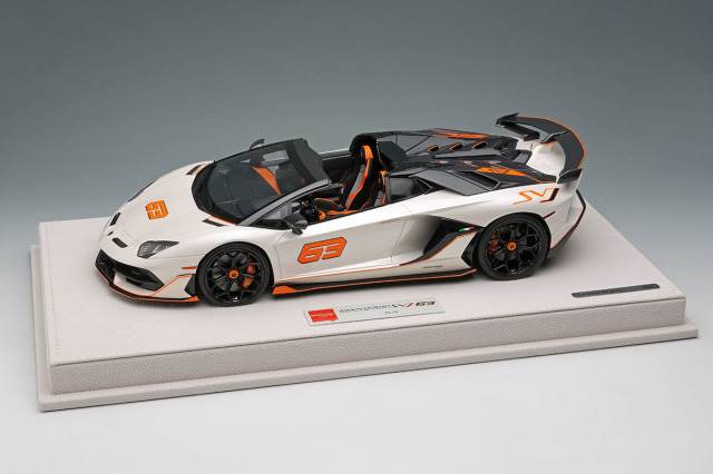 アイドロン EML030F 1/18 ランボルギーニ アヴェンタドール SVJ 63