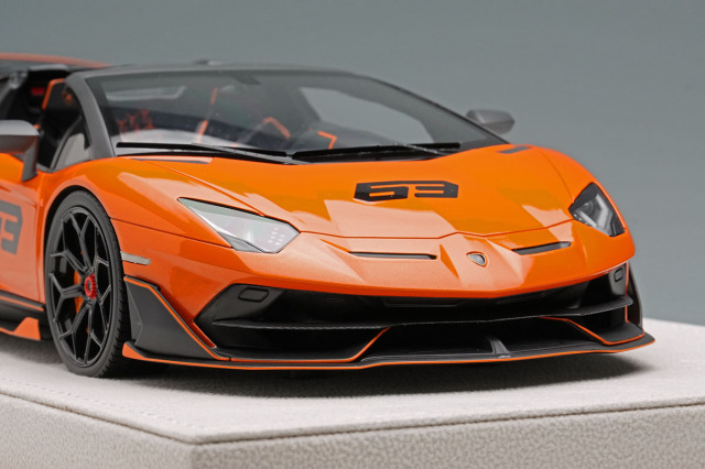 アイドロン EML030I 1/18 ランボルギーニ アヴェンタドール SVJ 63