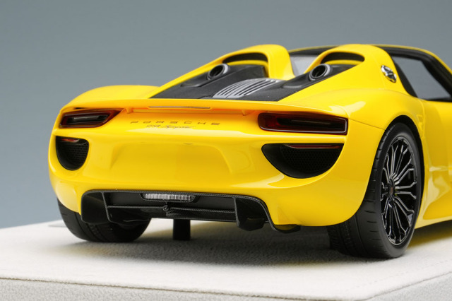 1/43　ポルシェ918　スパイダー　2013　黄色 1/43 ポルシェ918 スパイダー 2013 黄色 - メルカリ