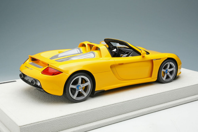 ミニチャンプス 1/18 ポルシェ カレラ GT 2004 Amazon | EIDOLON 1/18 ポルシェ カレラGT 2004 GTシルバー 完成