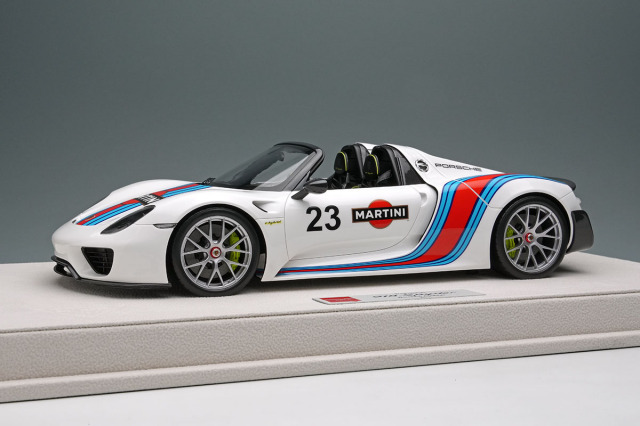 ** 予約商品 ** EIDOLON EML089A 1/18 Porsche 918 Spyder Weissach Package 2011 White / Martini Stripe