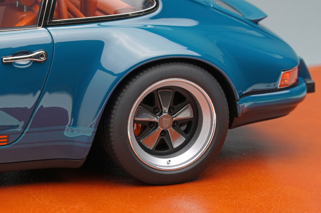 アイドロン EML090G 1/18 シンガー 911 (964) クーペ レジスタンス