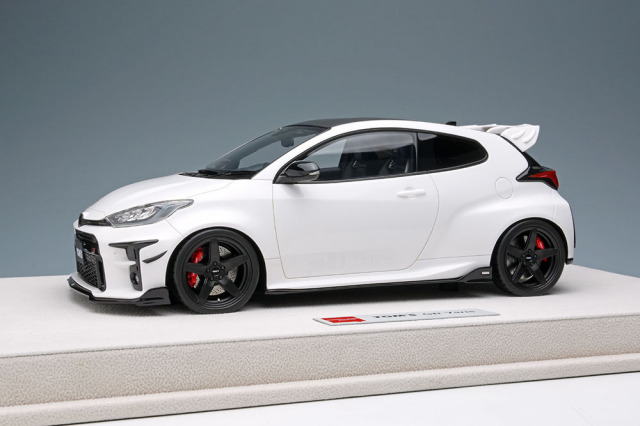 EIDOLON EML091A 1/18 TOM'S GR Yaris 2021 Super White 2